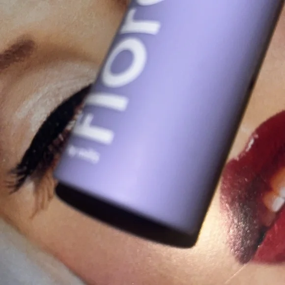 🫧 🧖🏻‍♀️🫧• 🫦 Florence x Clutchin’ Pearls… Vibes 🫦 - Picture 5 of 5